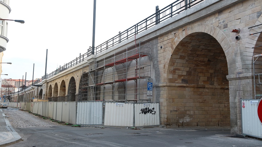 Oprava Negrelliho viaduktu finišuje