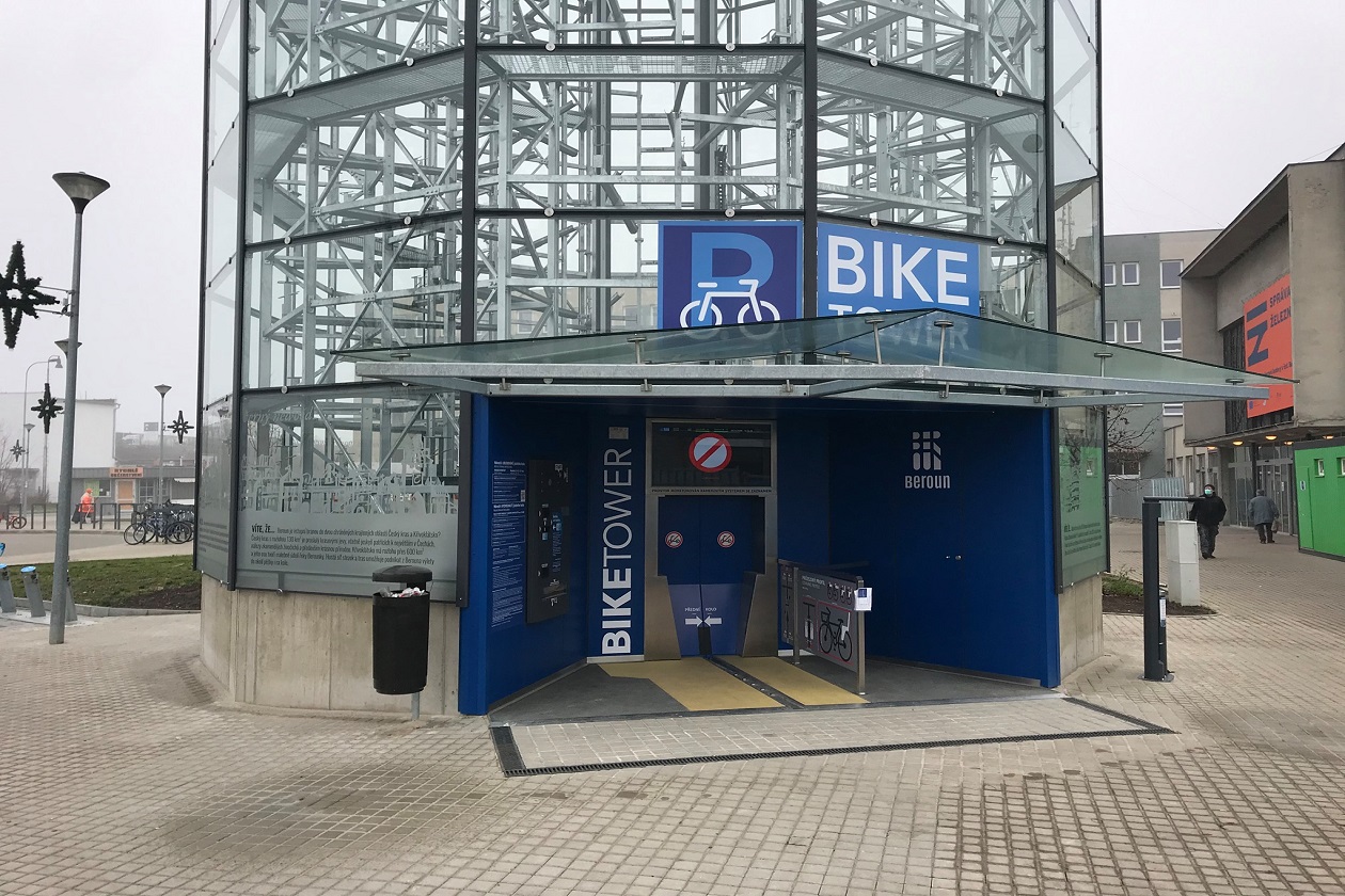 Zákazníci ČD mohou využít cyklověž v Milovicích